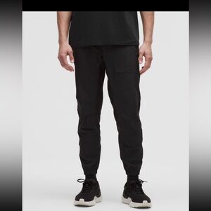 Lululemon license to train jogger